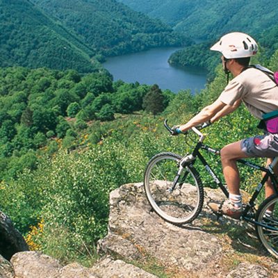 bike riding france dordogne river sarlot bike riding france dordogne river sarlot